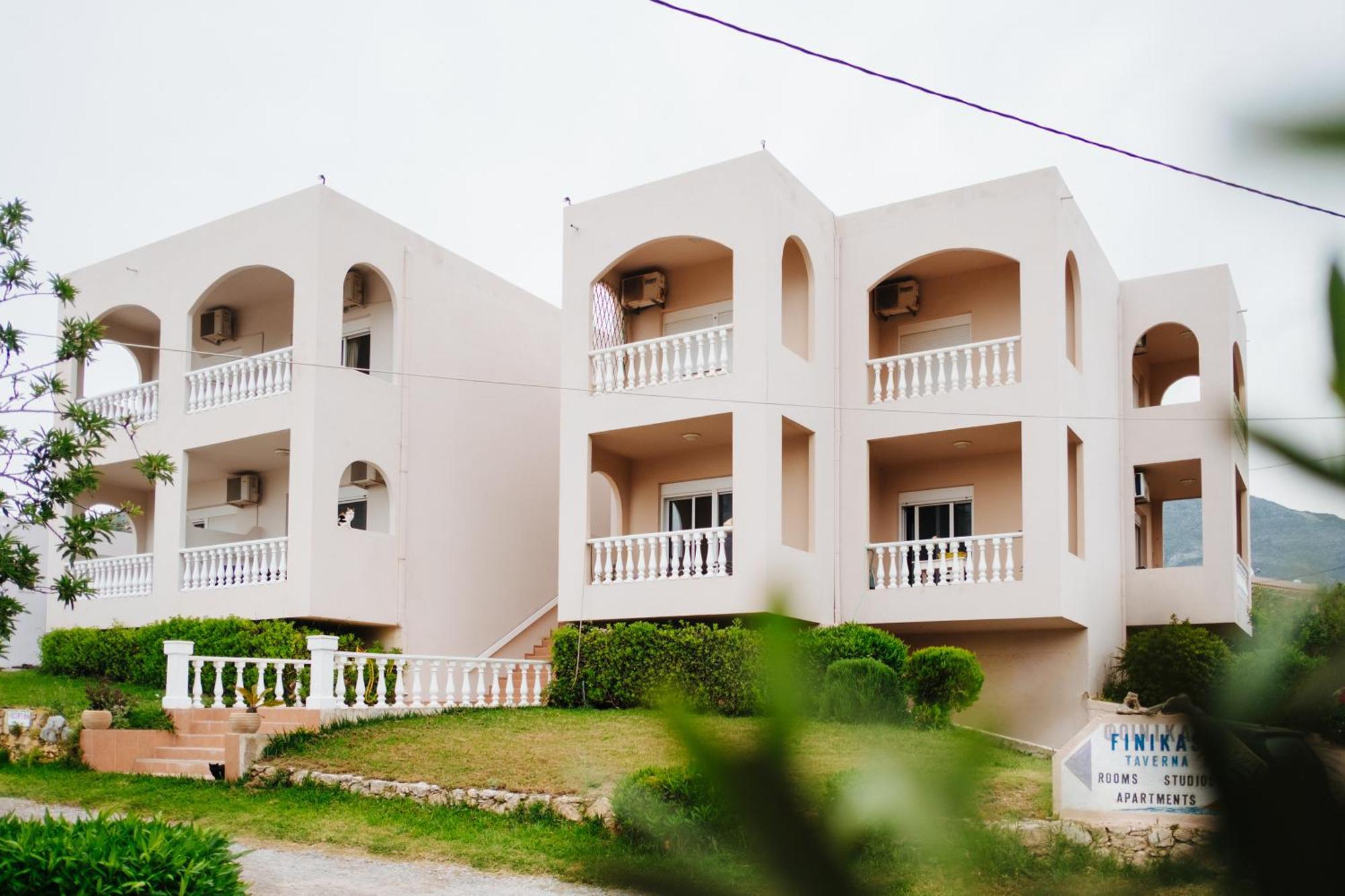 Finikas Apartments 플라키아스 외부 사진