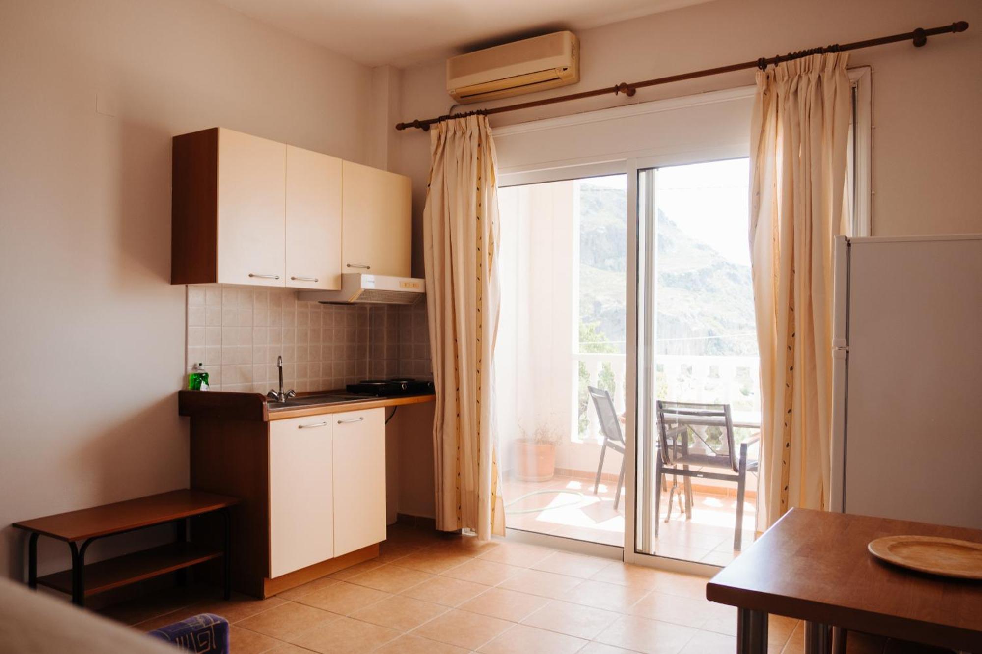 Finikas Apartments 플라키아스 외부 사진