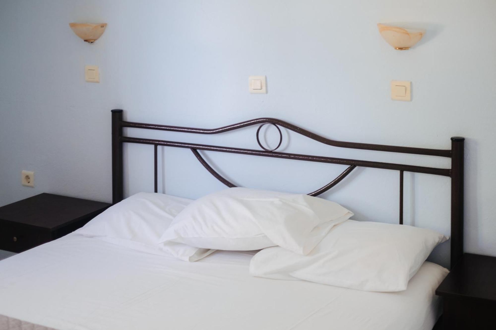 Finikas Apartments 플라키아스 외부 사진