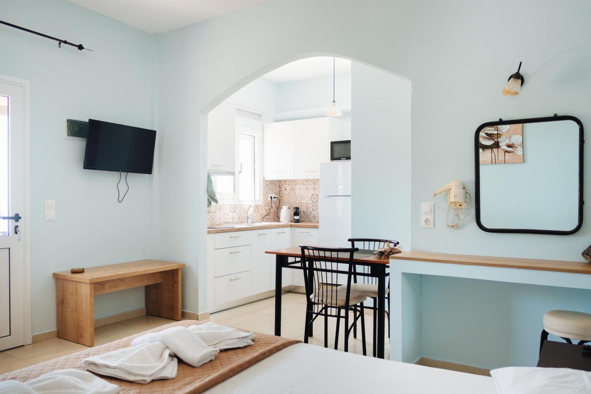 Finikas Apartments 플라키아스 외부 사진