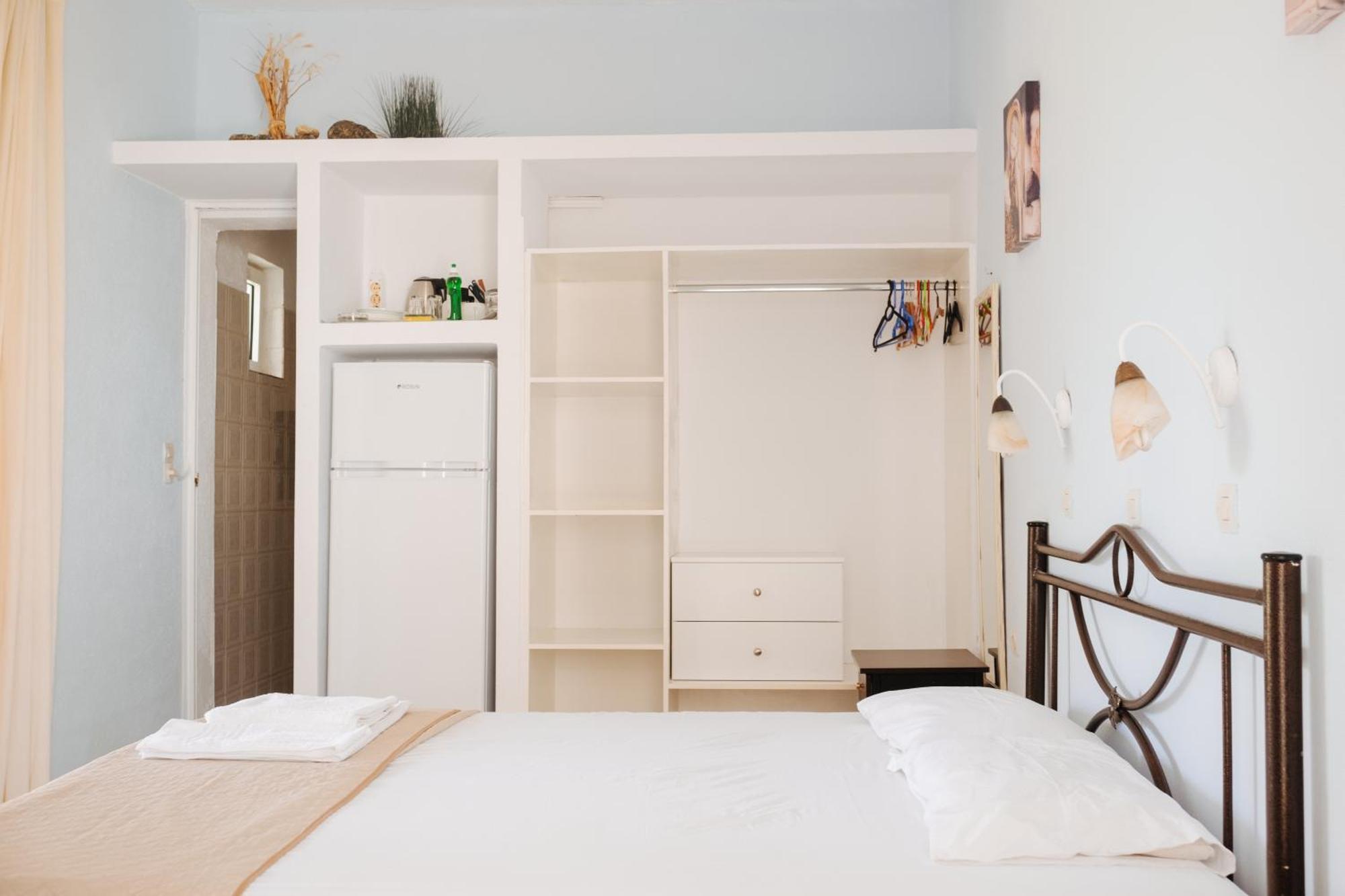 Finikas Apartments 플라키아스 외부 사진